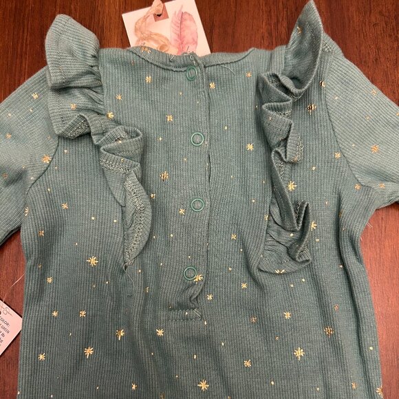NWT Jessica Simpson Green Romper w/Gold Stars Size 3-6 Months - Picture 9 of 14
